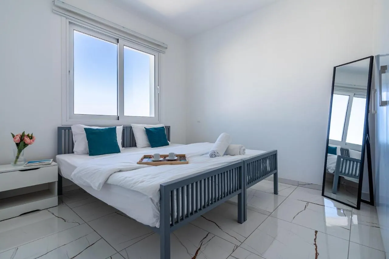 La Casa 1-Br Apt In Larnacaアパートメント