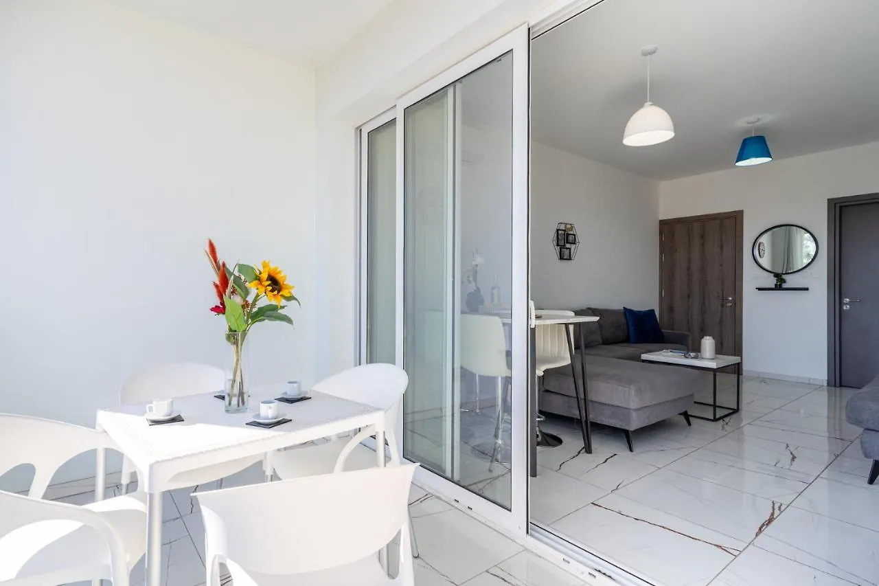La Casa 1-Br Apt In Larnaca Apartment